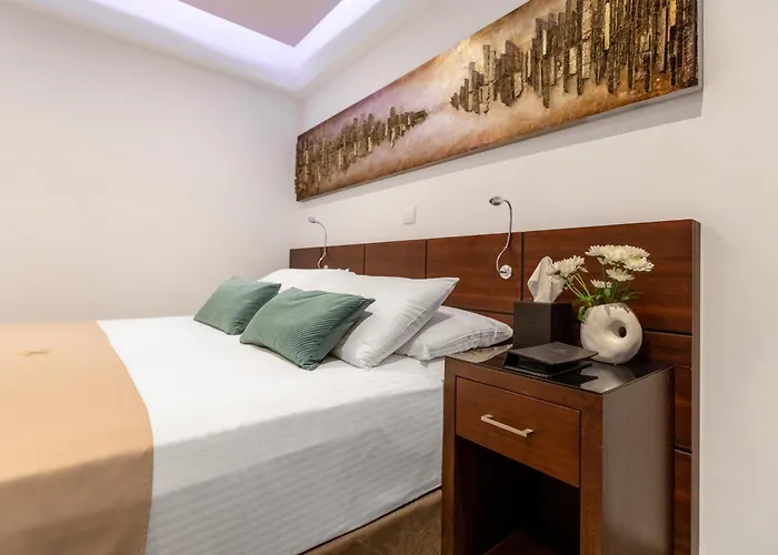 Resort: Achilleos City Hotel